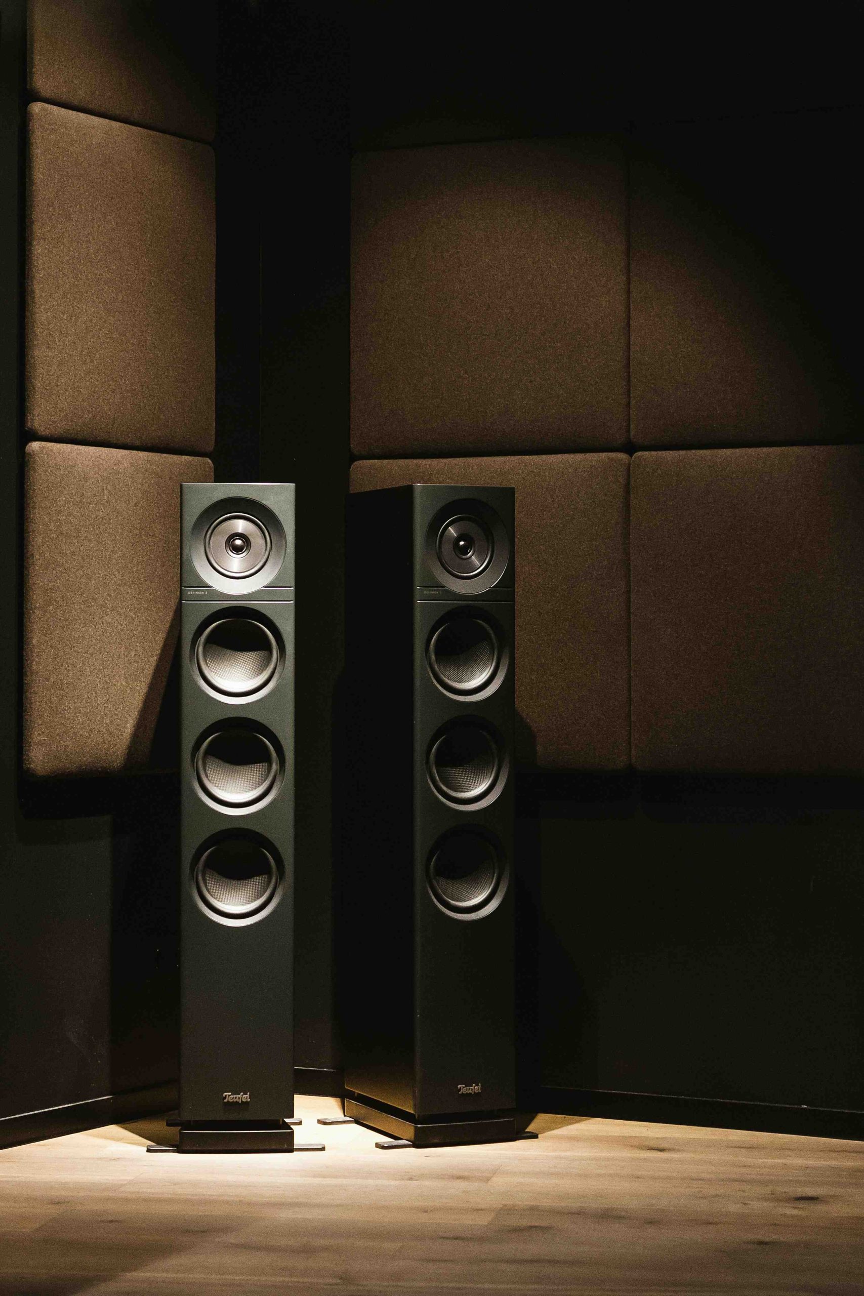 kevin-woblick-LRamvPjq5Ho-unsplash (1)